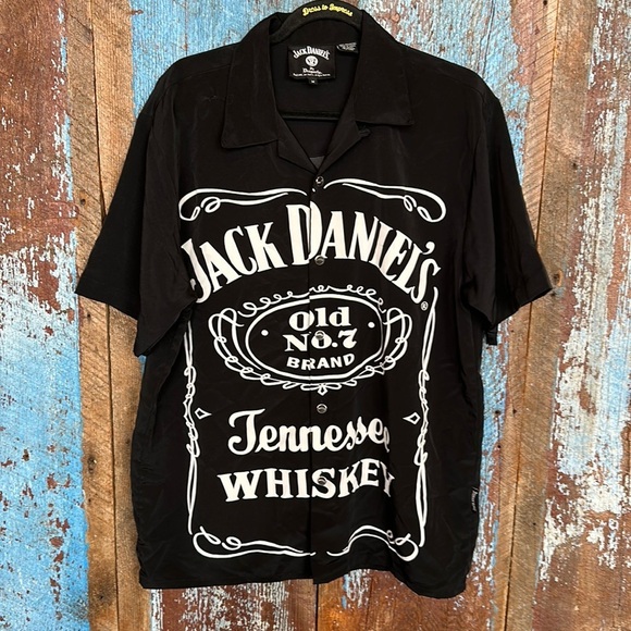 Jack Daniels Black Short Sleeve Button Down Shirt Size medium - Picture 1 of 4